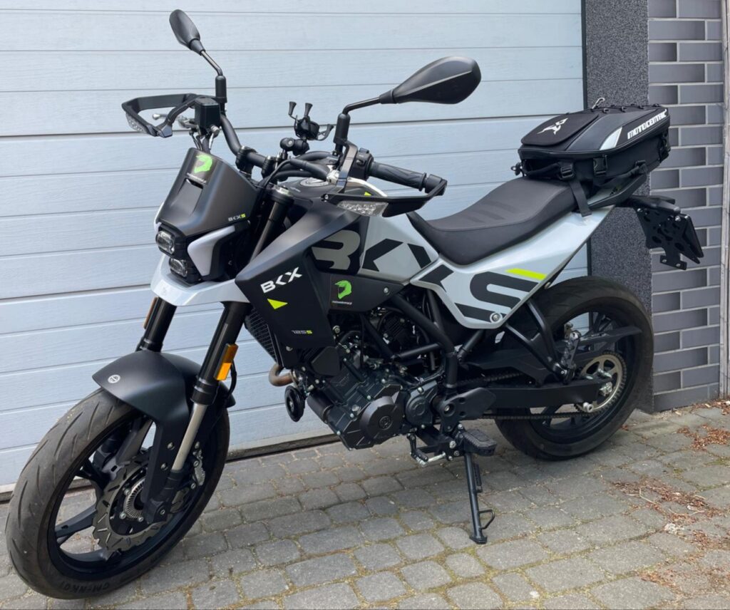 Benelli BKX 125 S