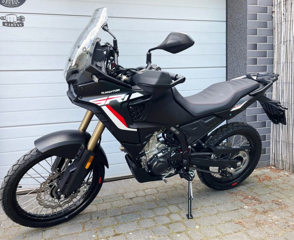 QJ Motor SRT 125 DX